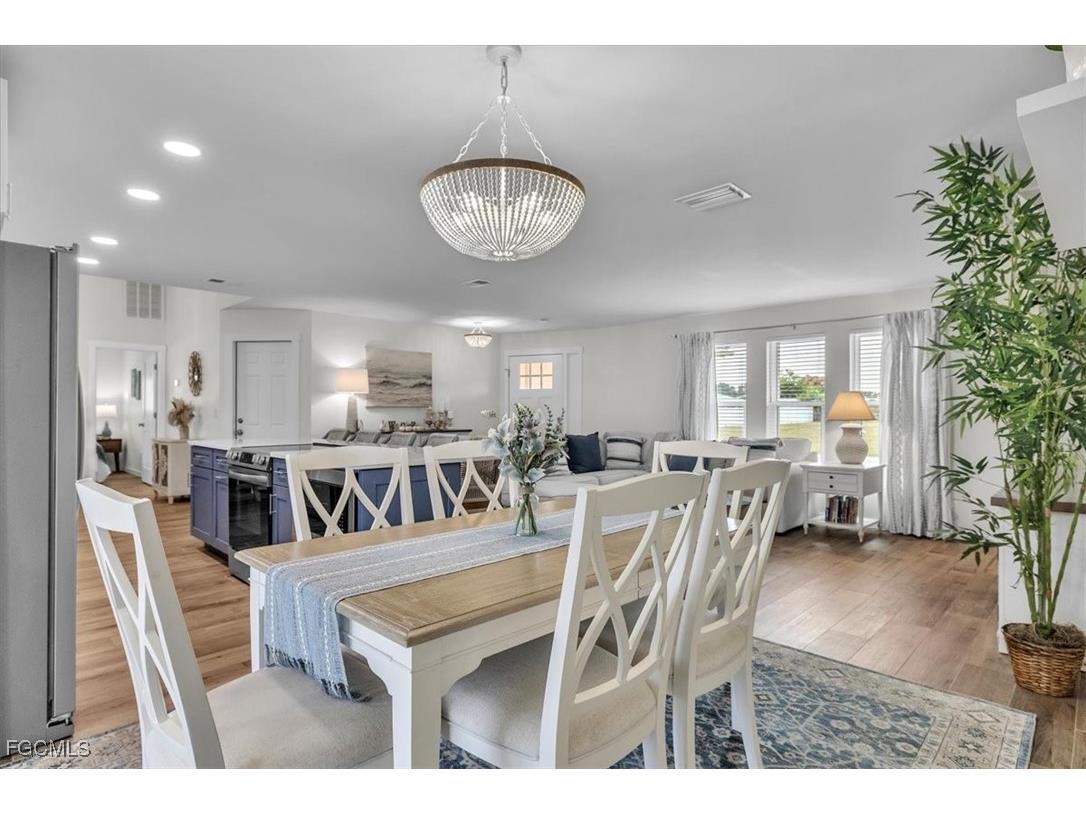 1113 SE 17th Street Cape Coral FL 33990 2025018950 image16