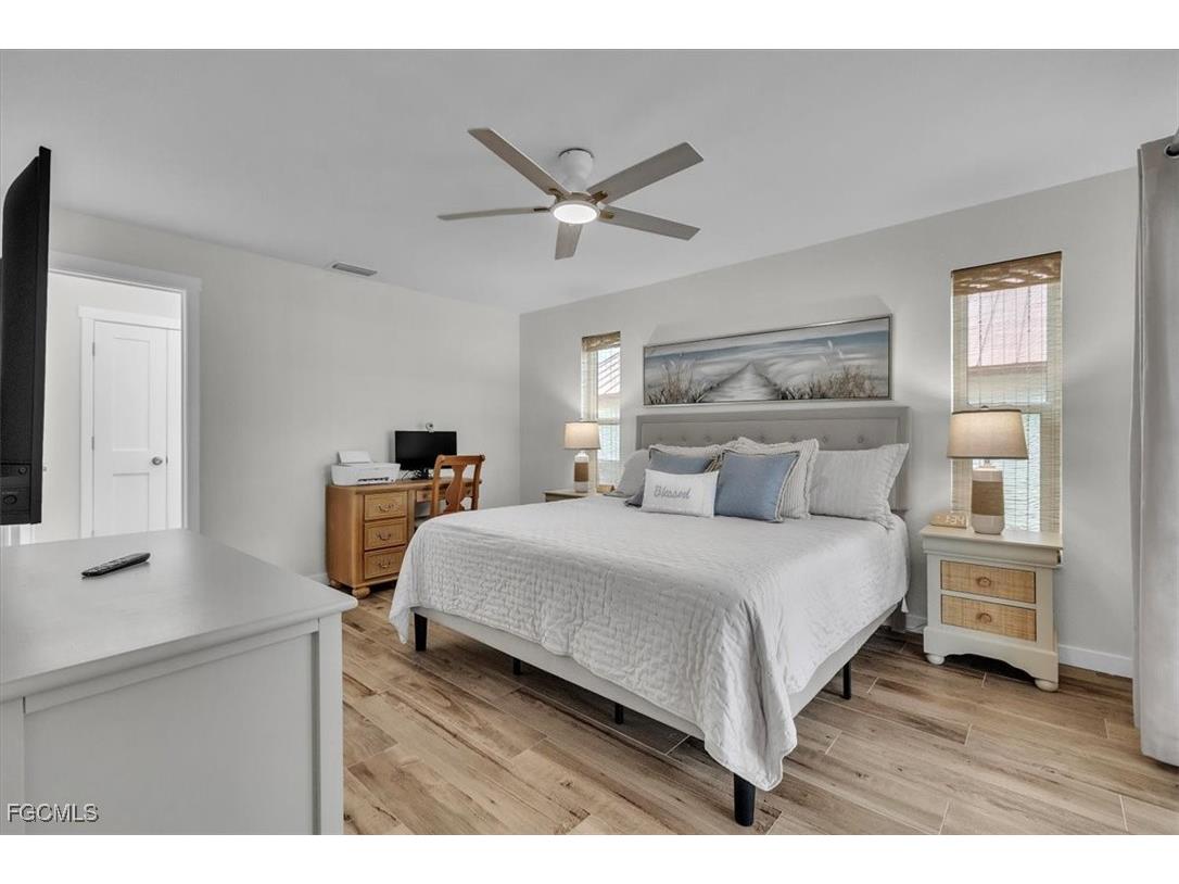 1113 SE 17th Street Cape Coral FL 33990 2025018950 image20