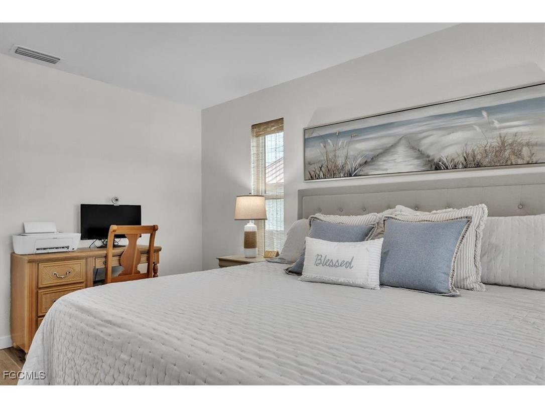 1113 SE 17th Street Cape Coral FL 33990 2025018950 image24