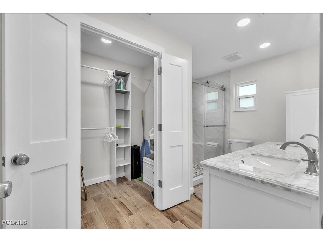 1113 SE 17th Street Cape Coral FL 33990 2025018950 image26