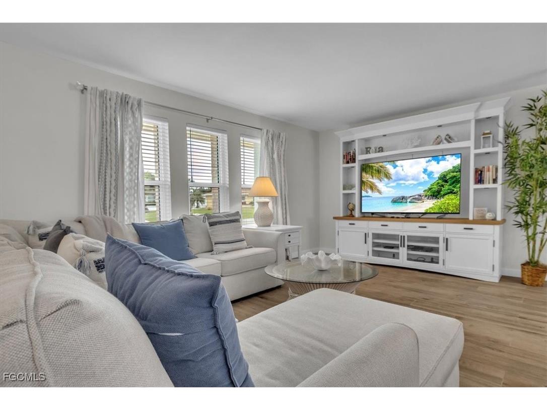 1113 SE 17th Street Cape Coral FL 33990 2025018950 image9