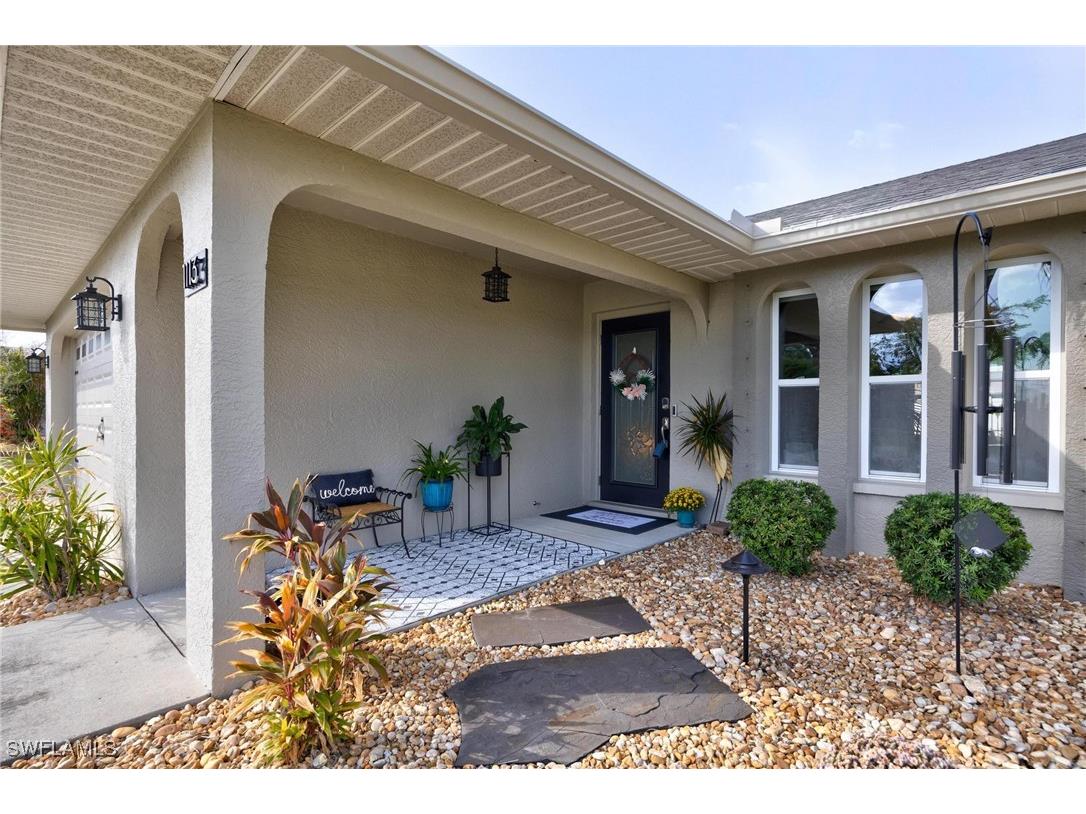1113 SE 35th Terrace Cape Coral FL 33904 224070947 image1