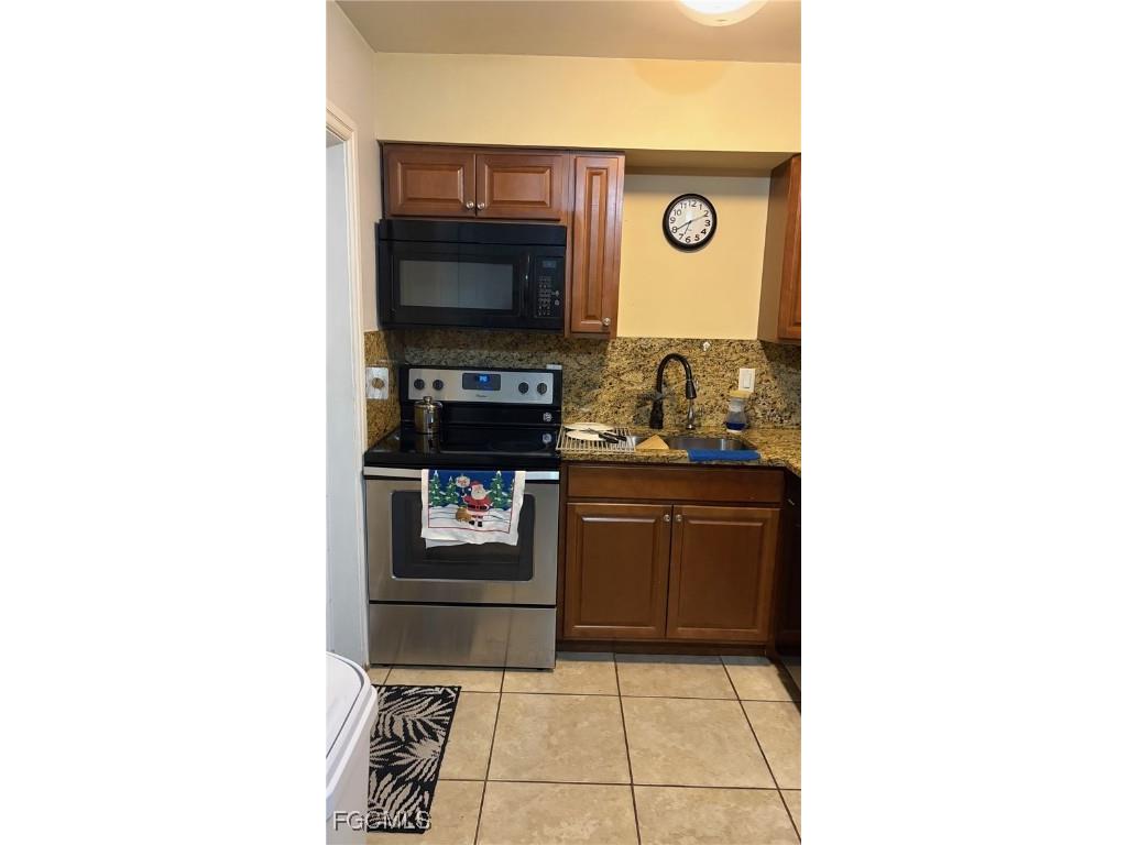 1113 Vineyard Place Lehigh Acres FL 33936 2025016979 image8