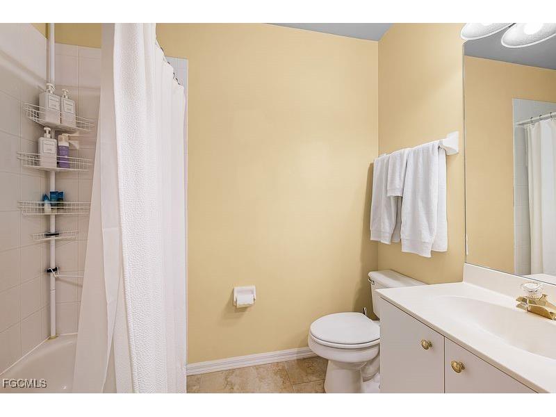 11130 Harbour Yacht Court #13B Fort Myers FL 33908 2025009202 image14