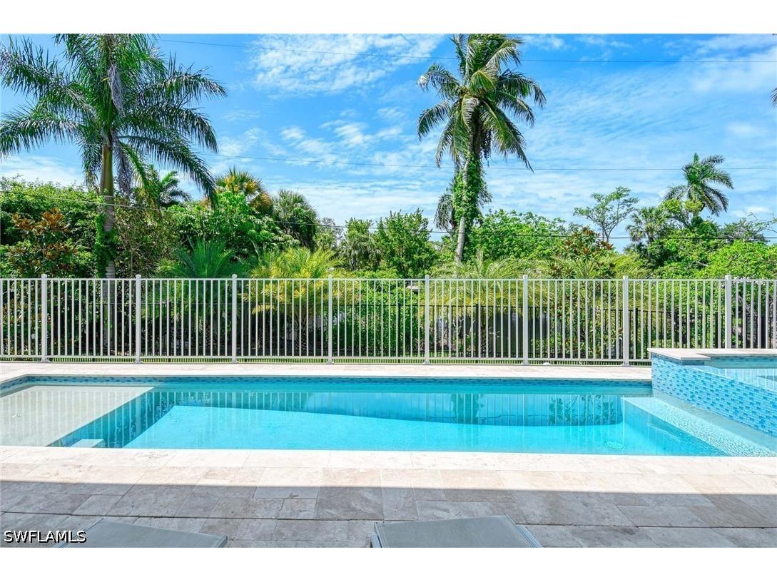 1114 6th Lane N Naples FL 34102 226021145 image24
