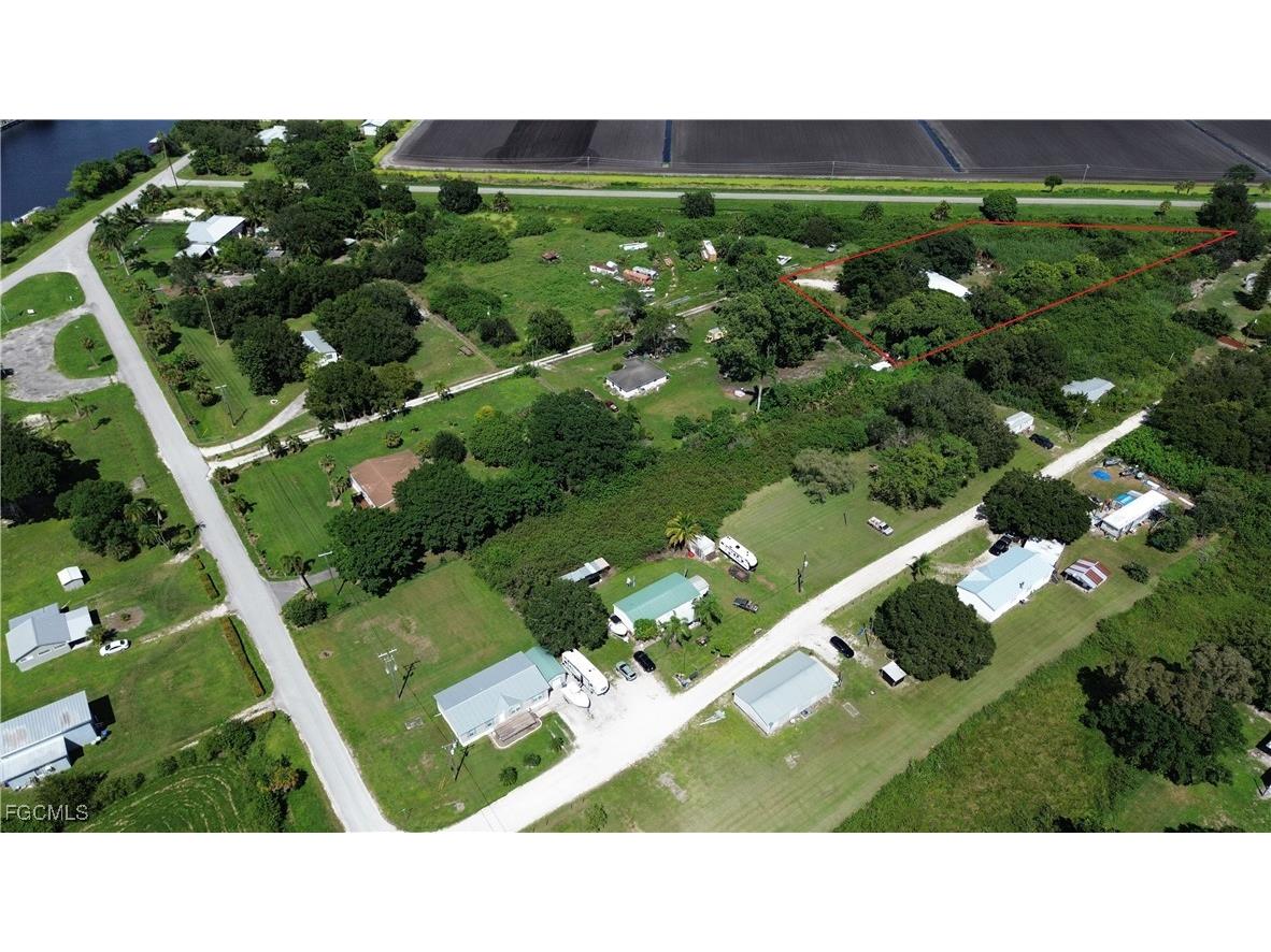 1114 Kidd Lane Moore Haven FL 33471 2025012677 image1