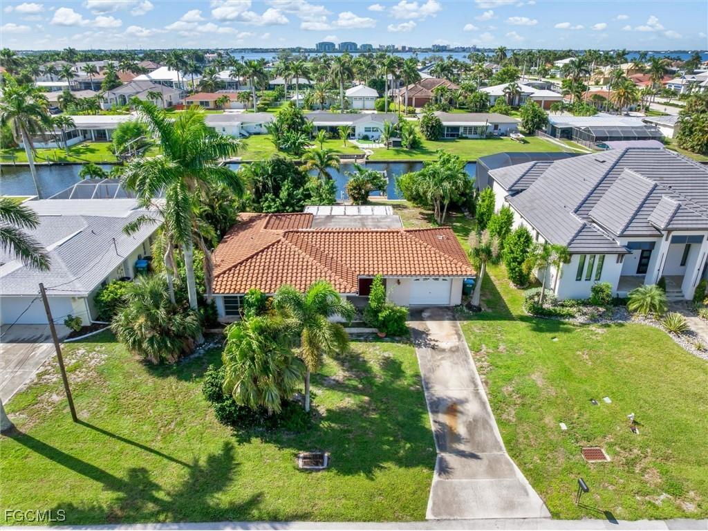 1114 Lorraine Court Cape Coral FL 33904 2025011260 image1