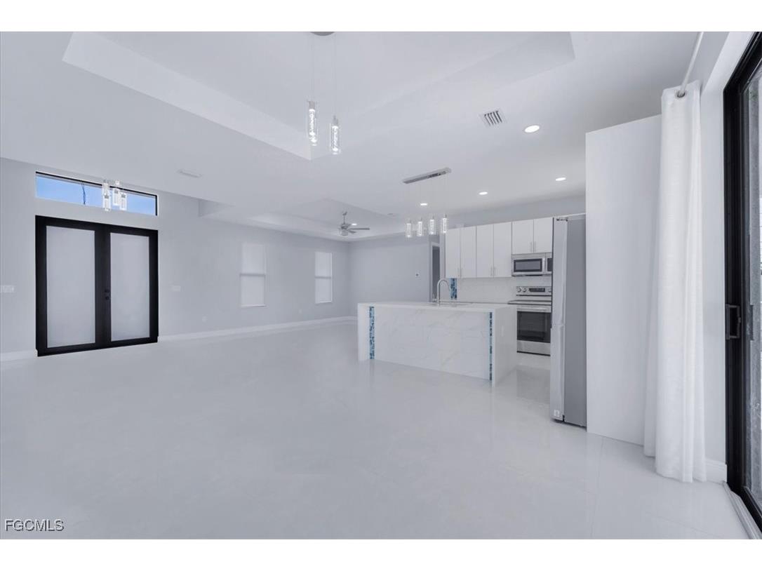 1114 NE 7th Avenue Cape Coral FL 33909 2026004070 image18