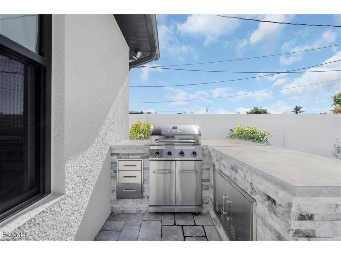 1114 NE 7th Avenue Cape Coral FL 33909 2026004070 image2