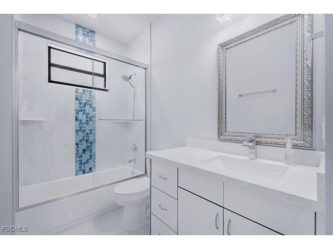 1114 NE 7th Avenue Cape Coral FL 33909 2026004070 image23