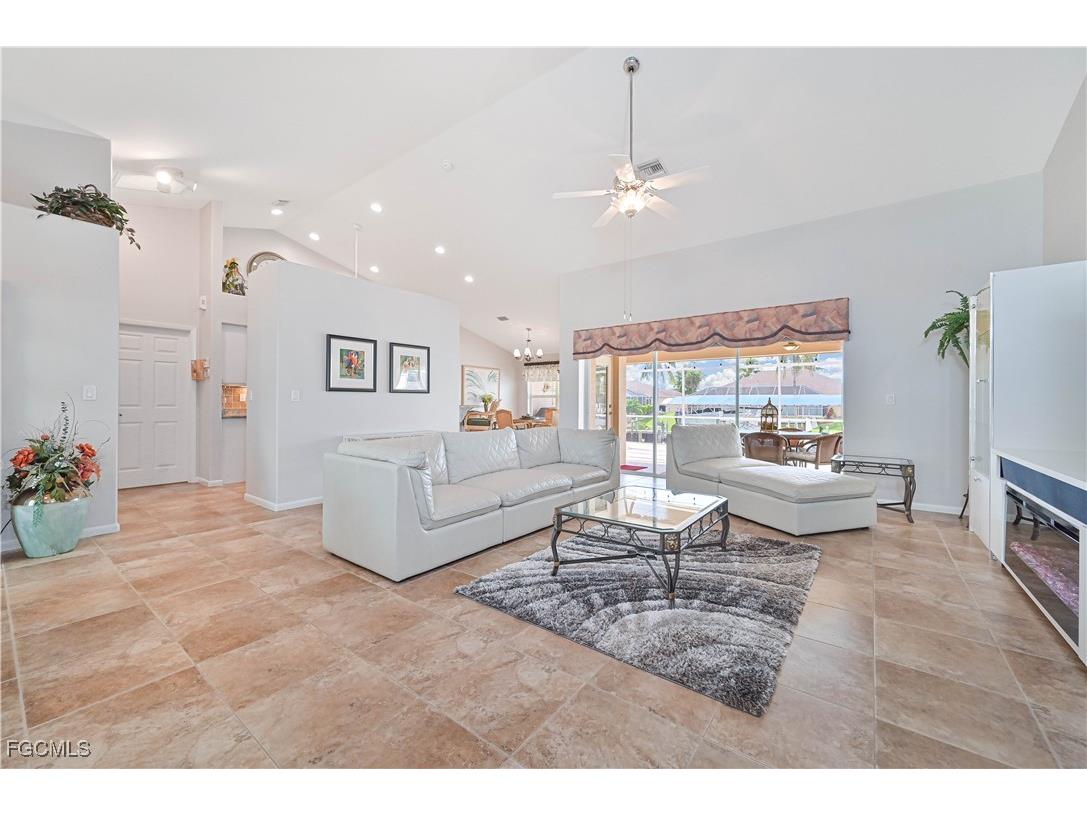 1114 SE 21st Terrace Cape Coral FL 33990 2025016605 image19