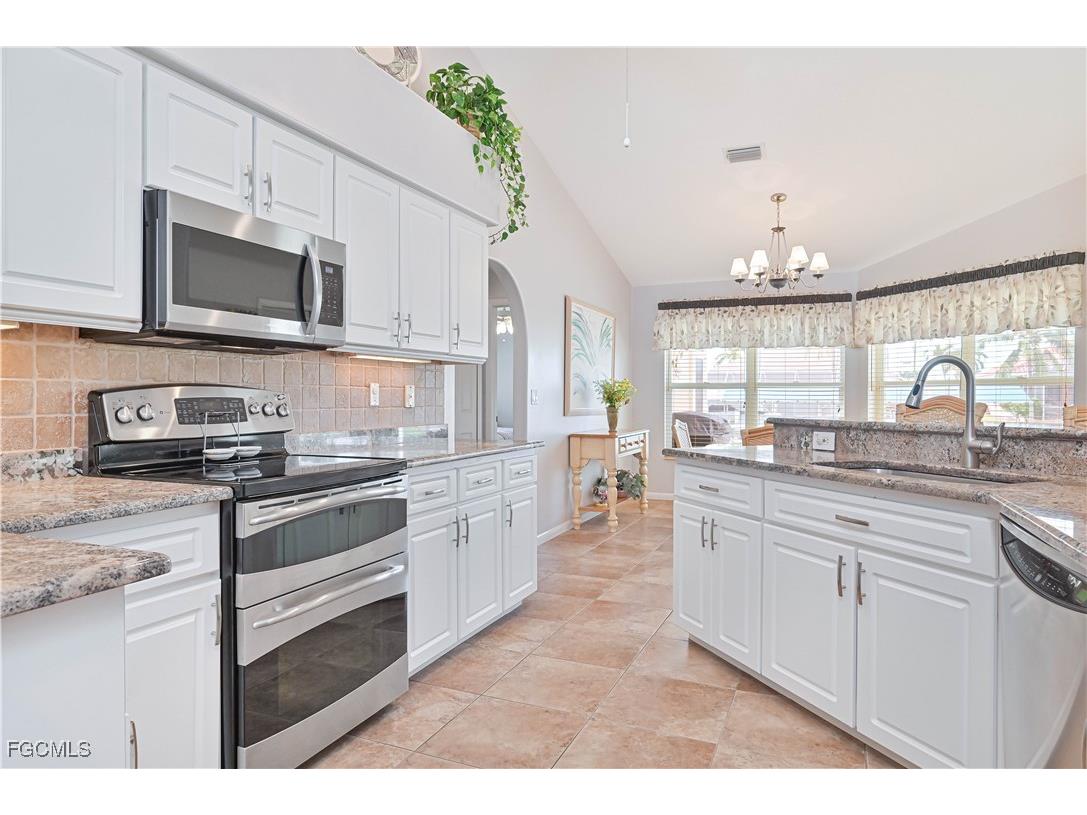 1114 SE 21st Terrace Cape Coral FL 33990 2025016605 image26