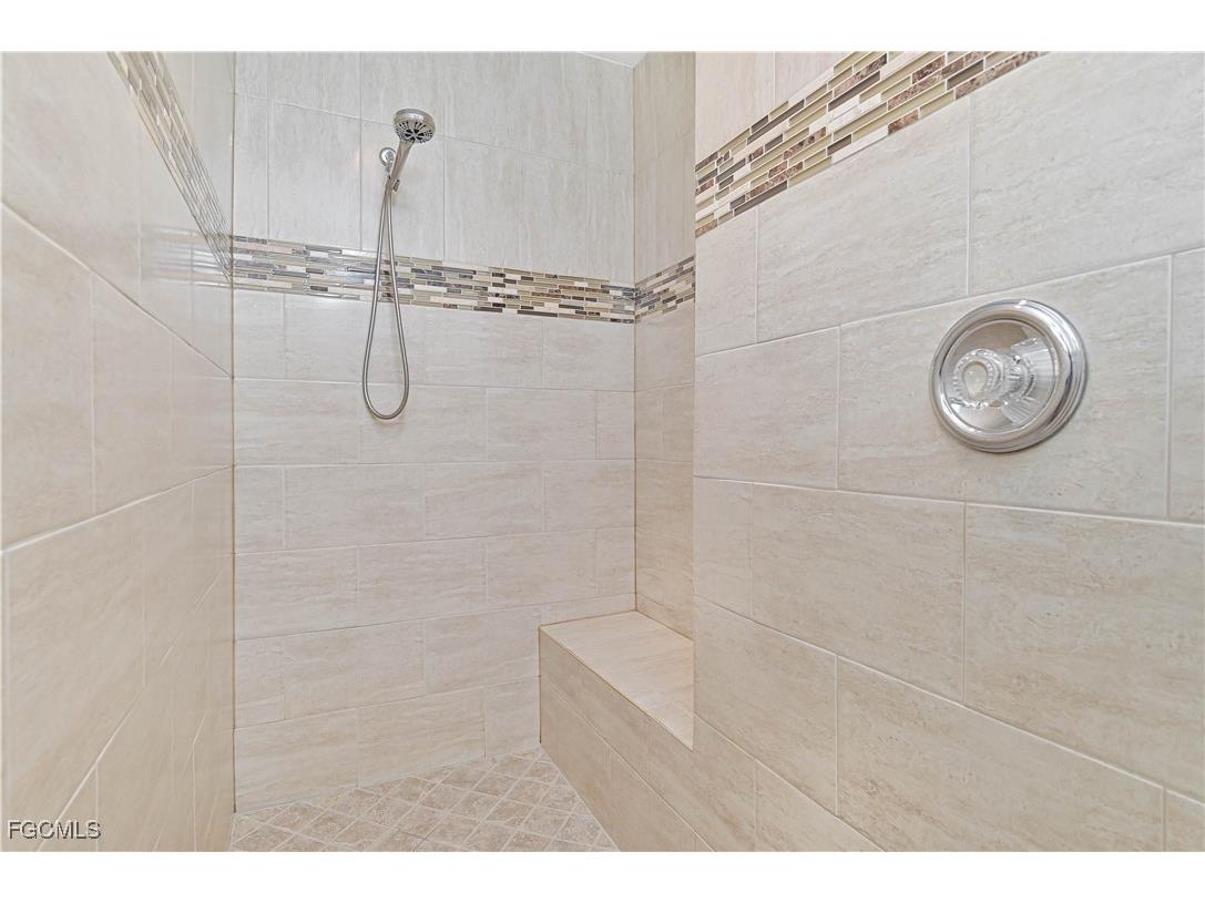 1114 SE 21st Terrace Cape Coral FL 33990 2025016605 image34