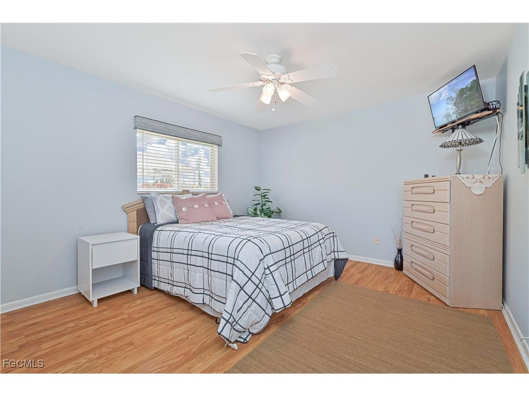 1114 SE 21st Terrace Cape Coral FL 33990 2025016605 image35