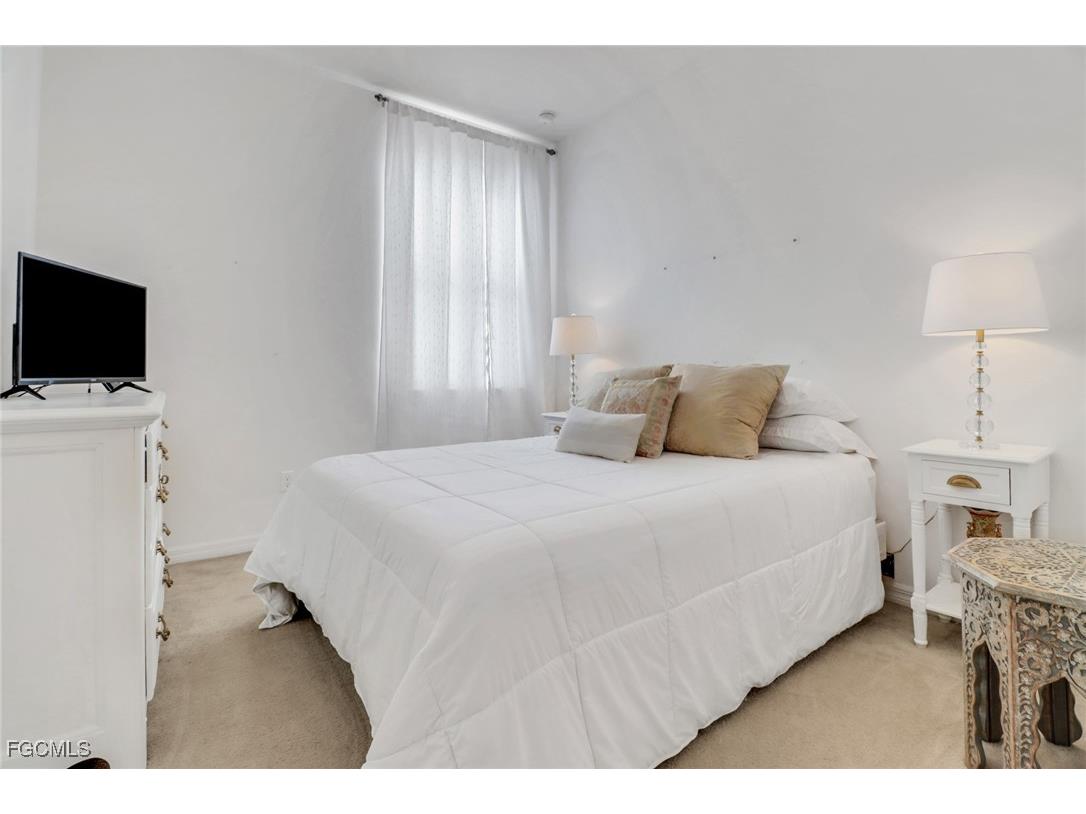 1114 SW Trafalgar Parkway Cape Coral FL 33991 2025003821 image14