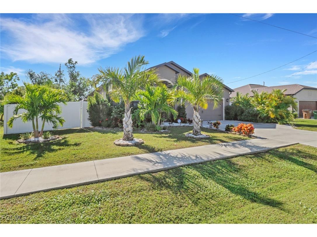 1114 SW Trafalgar Parkway Cape Coral FL 33991 2025003821 image2