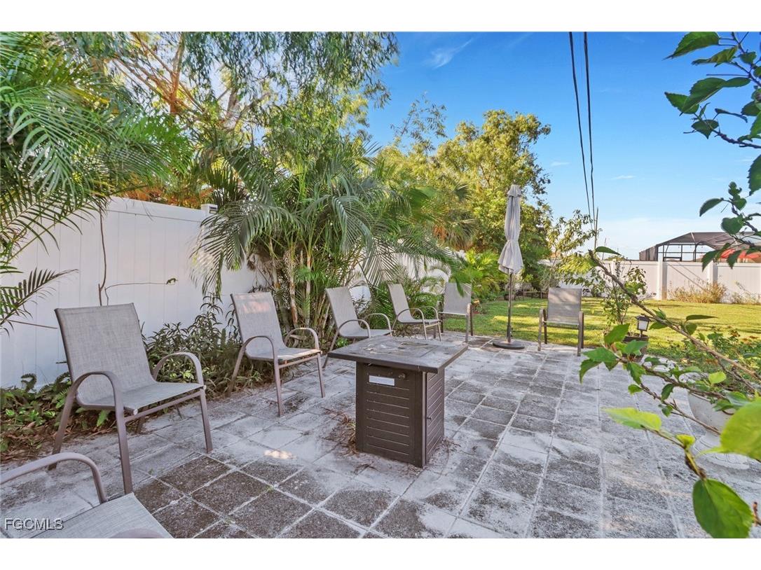 1114 SW Trafalgar Parkway Cape Coral FL 33991 2025003821 image20