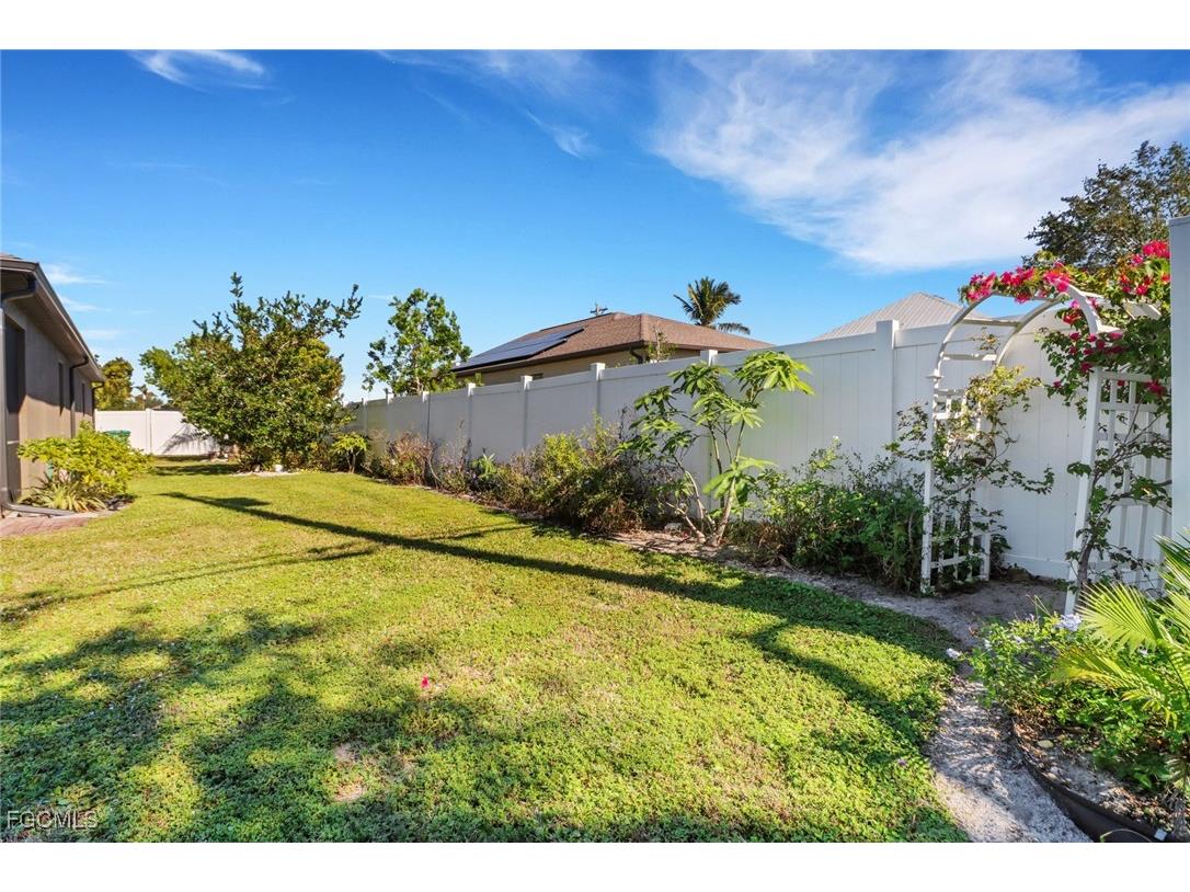 1114 SW Trafalgar Parkway Cape Coral FL 33991 2025003821 image21