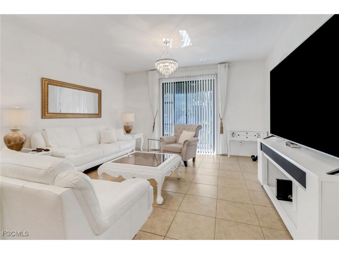 1114 SW Trafalgar Parkway Cape Coral FL 33991 2025003821 image7