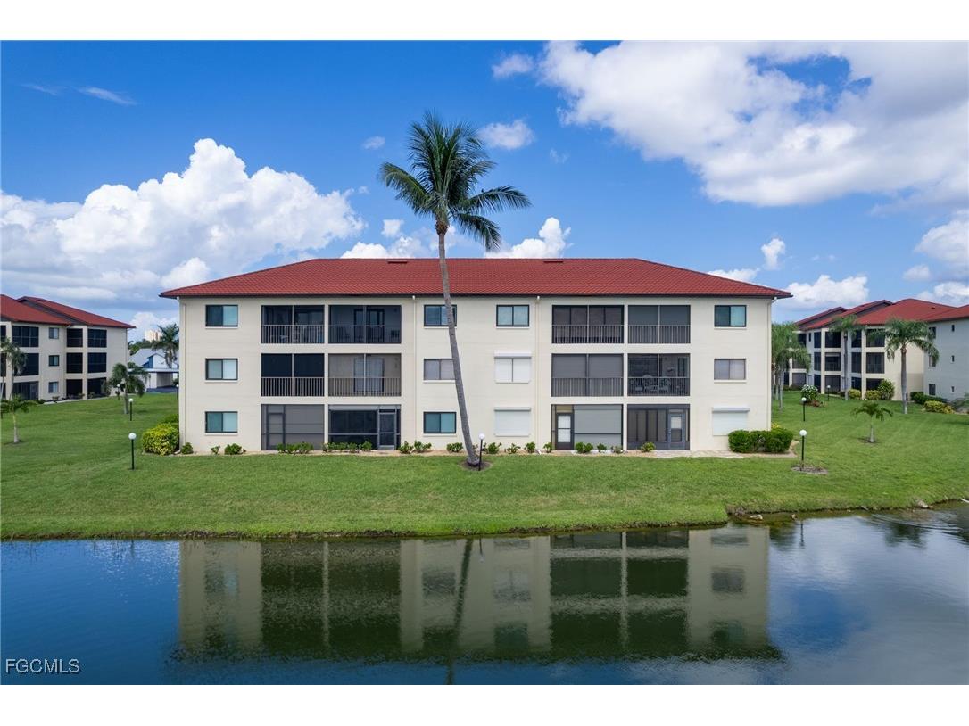 11140 Caravel Circle #106 Fort Myers FL 33908 2025003751 image1