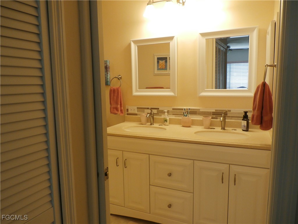 11140 Caravel Circle #109 Fort Myers FL 33908 2025000365 image10