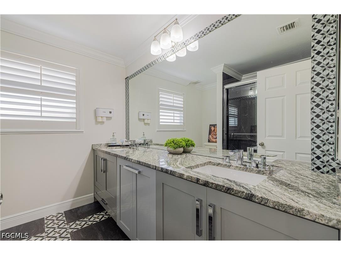 11141 Lakeland Circle Fort Myers FL 33913 2026022038 image24