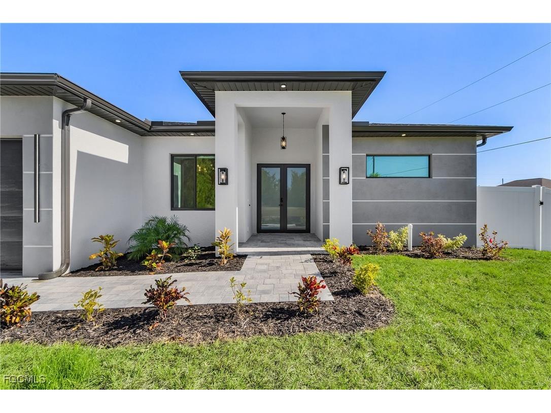 1115 NW 25th Avenue Cape Coral FL 33993 2025025093 image1