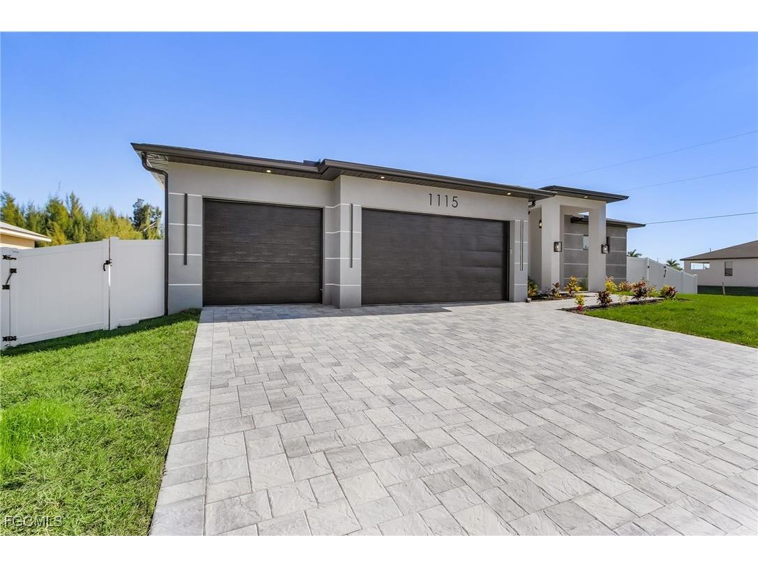 1115 NW 25th Avenue Cape Coral FL 33993 2025025093 image2