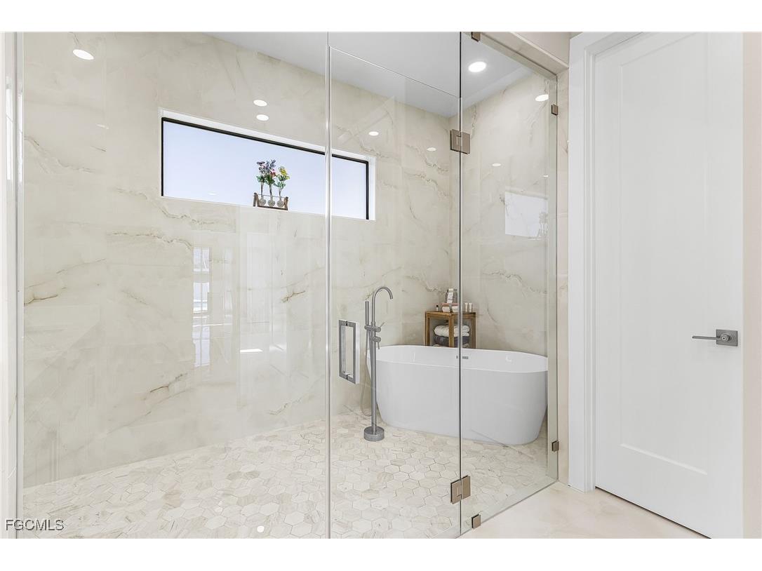 1115 NW 25th Avenue Cape Coral FL 33993 2025025093 image26