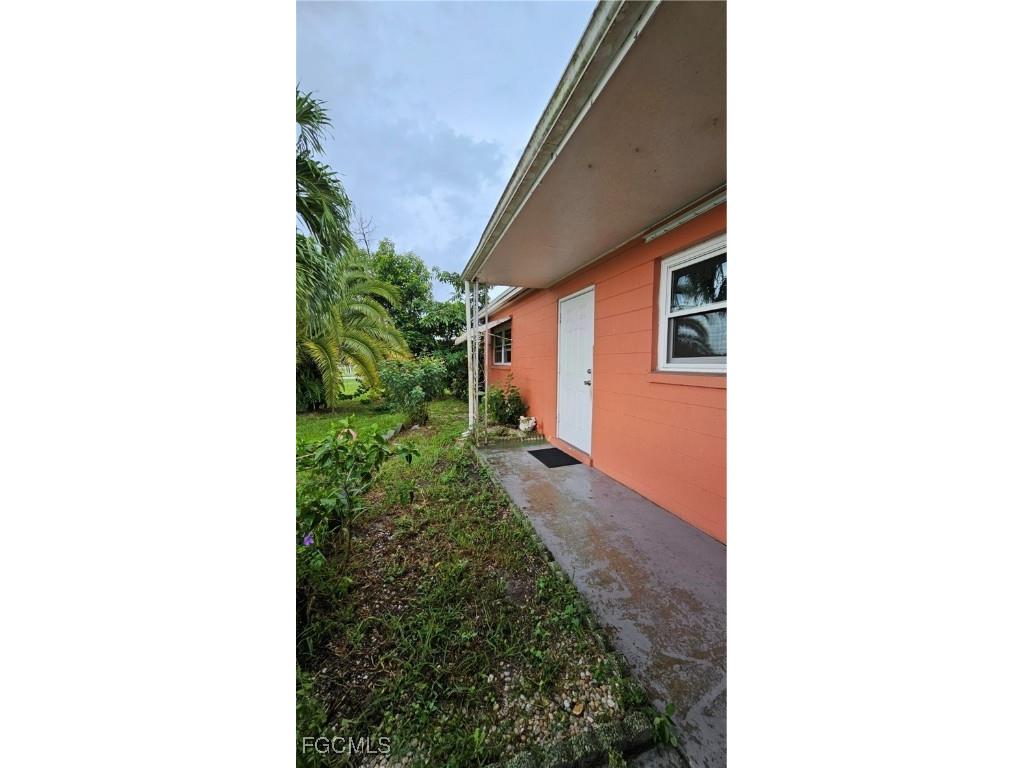 1116 Broad Street N Lehigh Acres FL 33936 2025006904 image3
