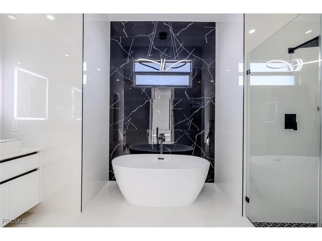 1116 NW 21st Place Cape Coral FL 33993 2026001985 image10