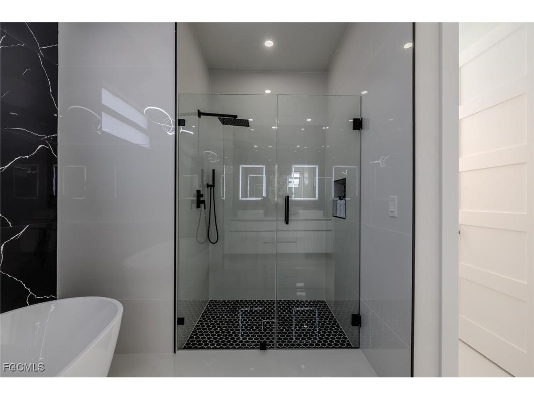 1116 NW 21st Place Cape Coral FL 33993 2026001985 image11