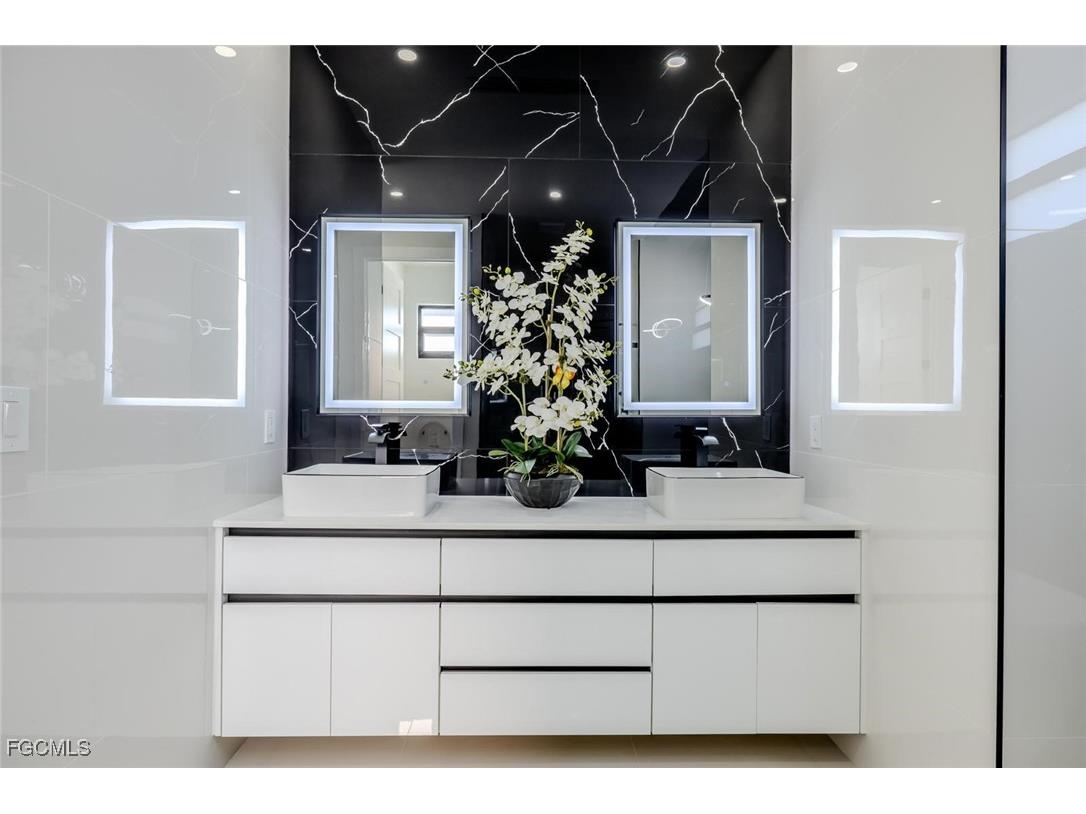 1116 NW 21st Place Cape Coral FL 33993 2026001985 image9