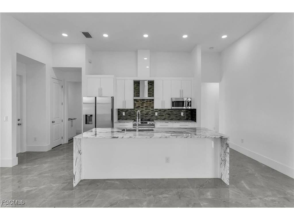 1116 NW 31st Place Cape Coral FL 33993 2025018181 image2