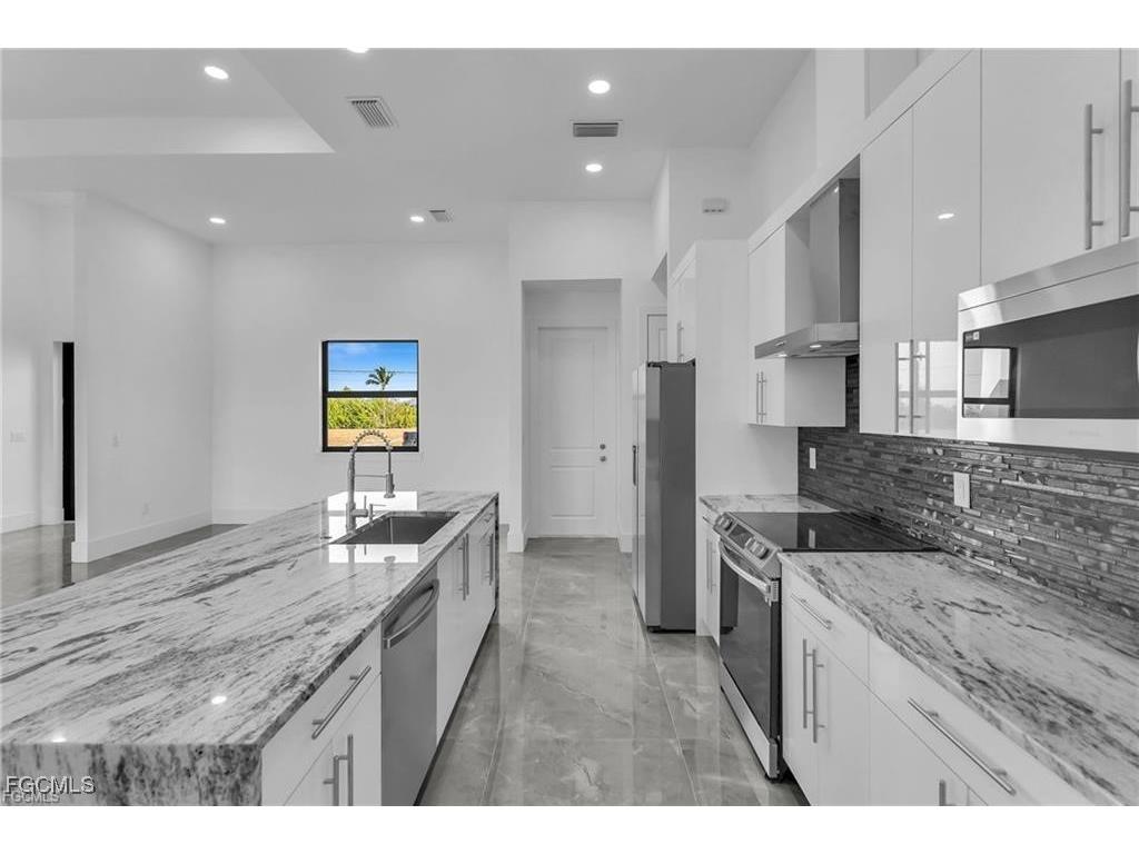 1116 NW 31st Place Cape Coral FL 33993 2025018181 image5