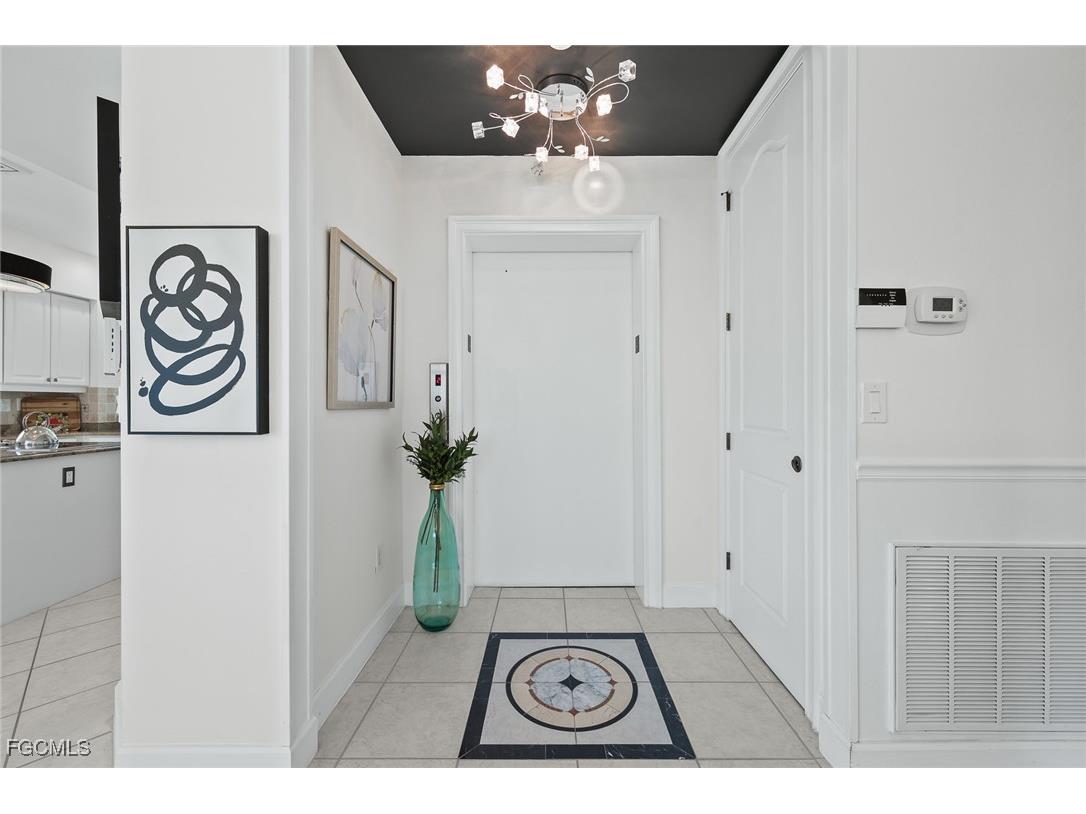 11160 Harbour Yacht Court #B Fort Myers FL 33908 2025012417 image2