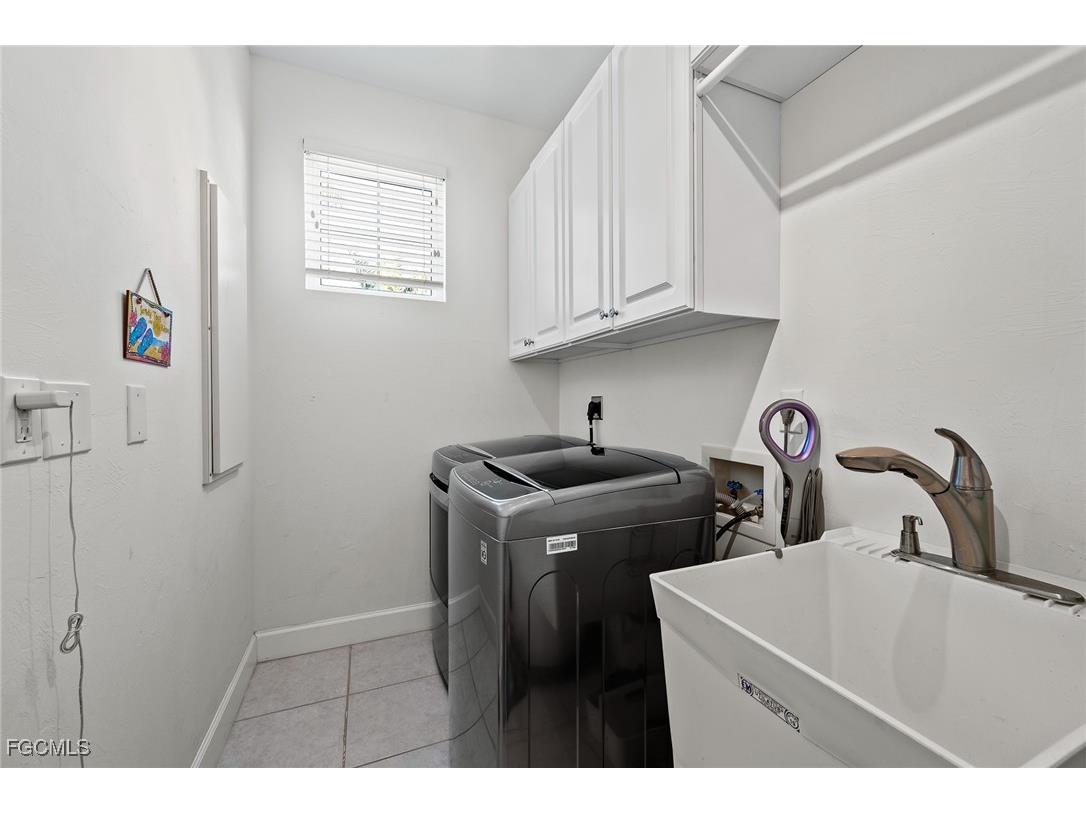 11160 Harbour Yacht Court #B Fort Myers FL 33908 2025012417 image29