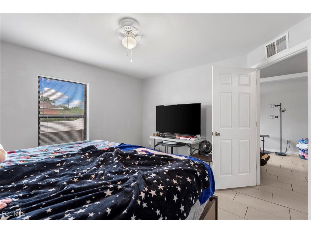 1117/ 1119 Diplomat Parkway E Cape Coral FL 33909 2026001169 image19