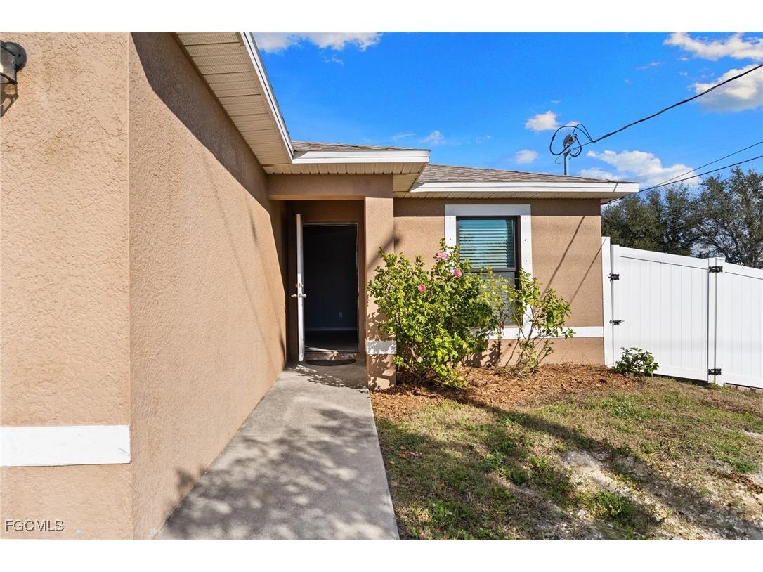 1117/ 1119 Diplomat Parkway E Cape Coral FL 33909 2026001169 image25