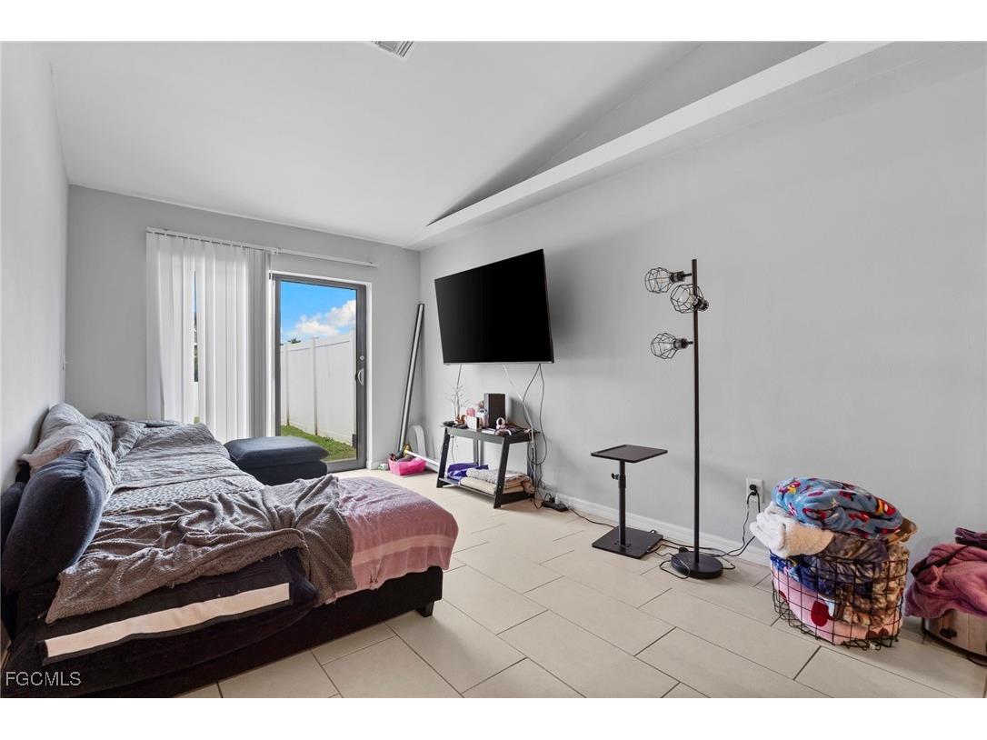 1117/ 1119 Diplomat Parkway E Cape Coral FL 33909 2026001169 image6