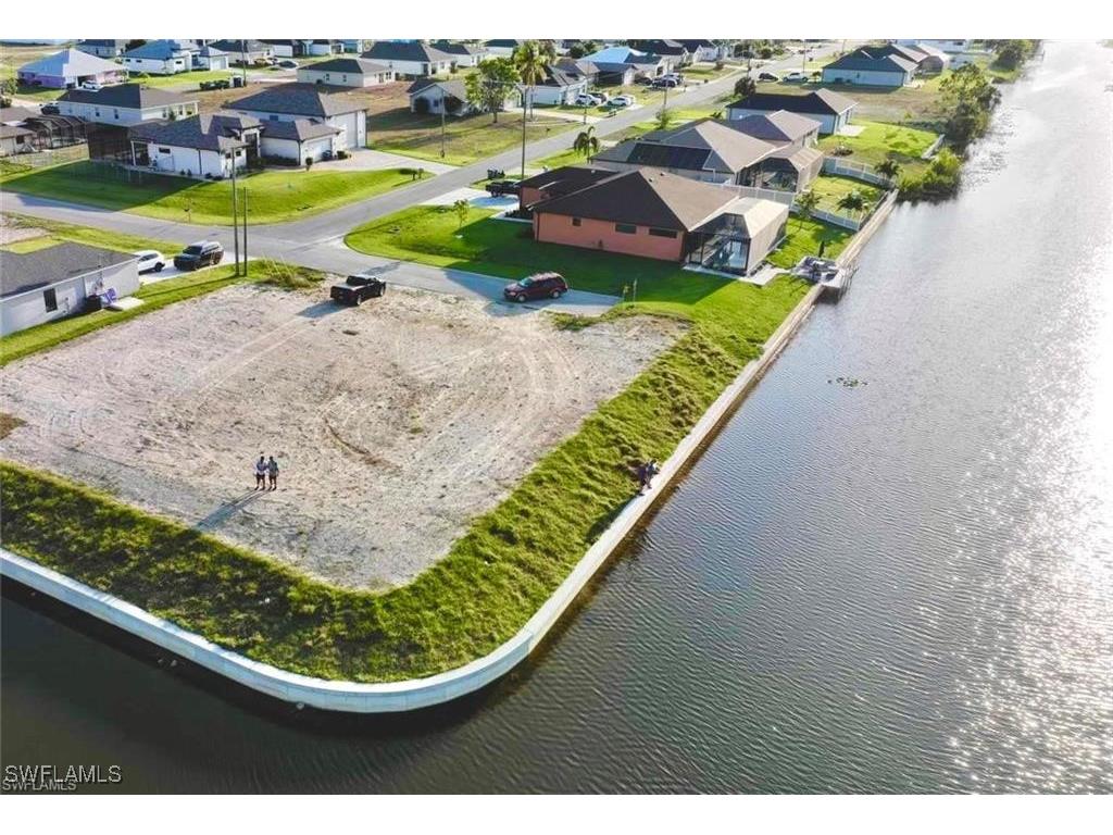 1117 NE 10th Place Cape Coral FL 33909 224097094 image1