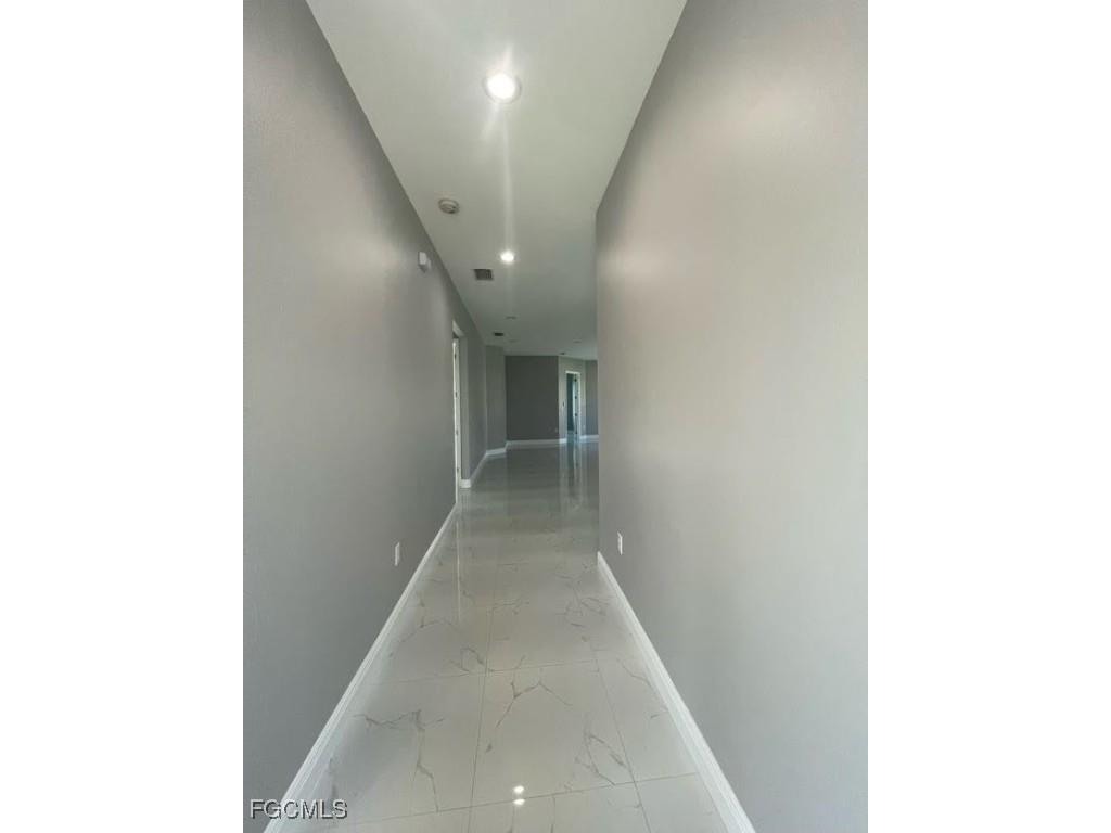 1117 NE 11th Terrace Cape Coral FL 33909 2025020470 image2