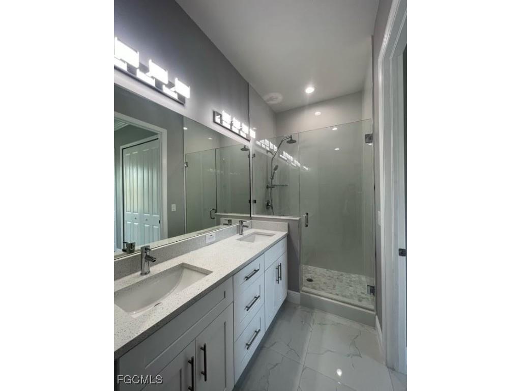 1117 NE 11th Terrace Cape Coral FL 33909 2025020470 image8