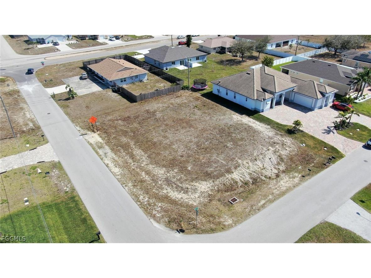 1117 NE 7th Place Cape Coral FL 33909 2026009533 image2