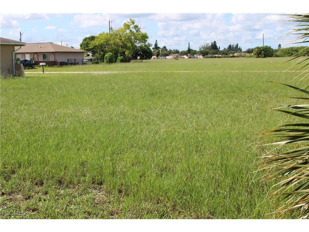 1117 NE 8th Terrace Cape Coral FL 33909 2025022720 image1