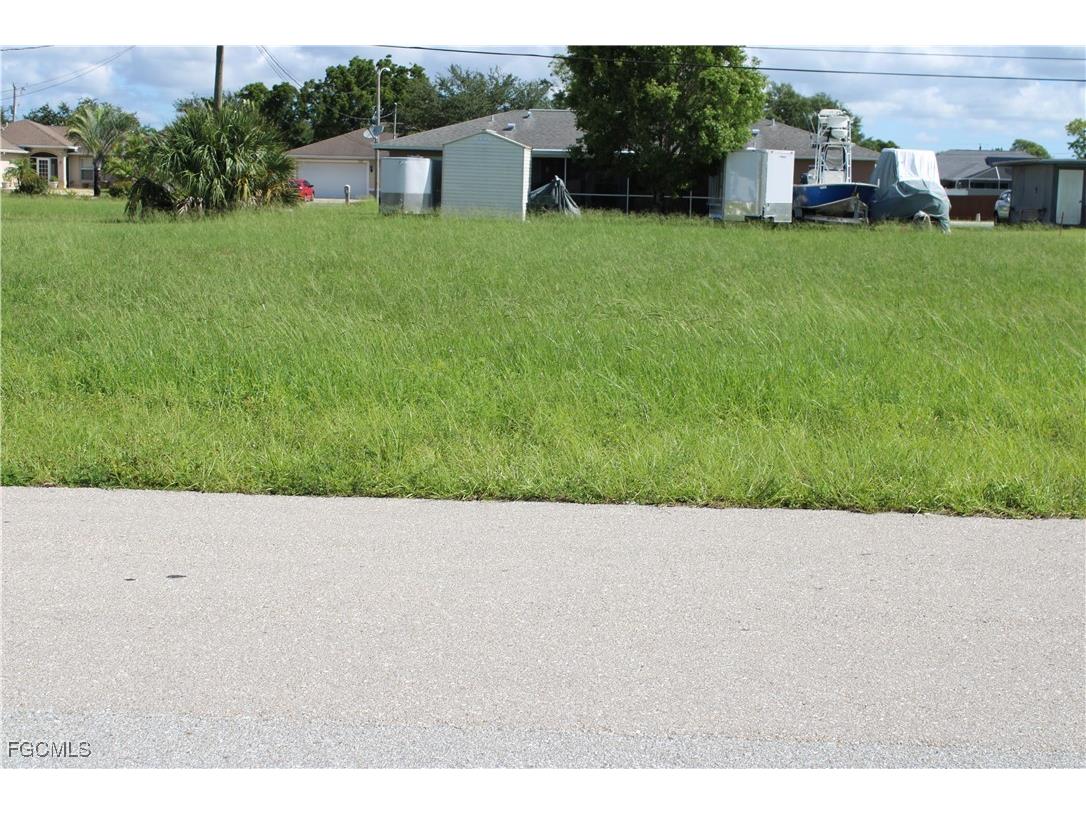 1117 NE 8th Terrace Cape Coral FL 33909 2025022720 image5