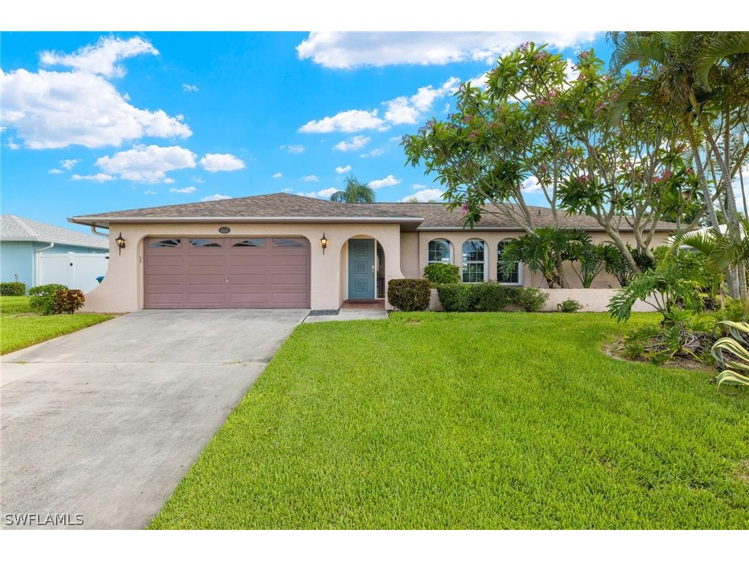 1117 SE 29th Terrace Cape Coral FL 33904 224053832 image1