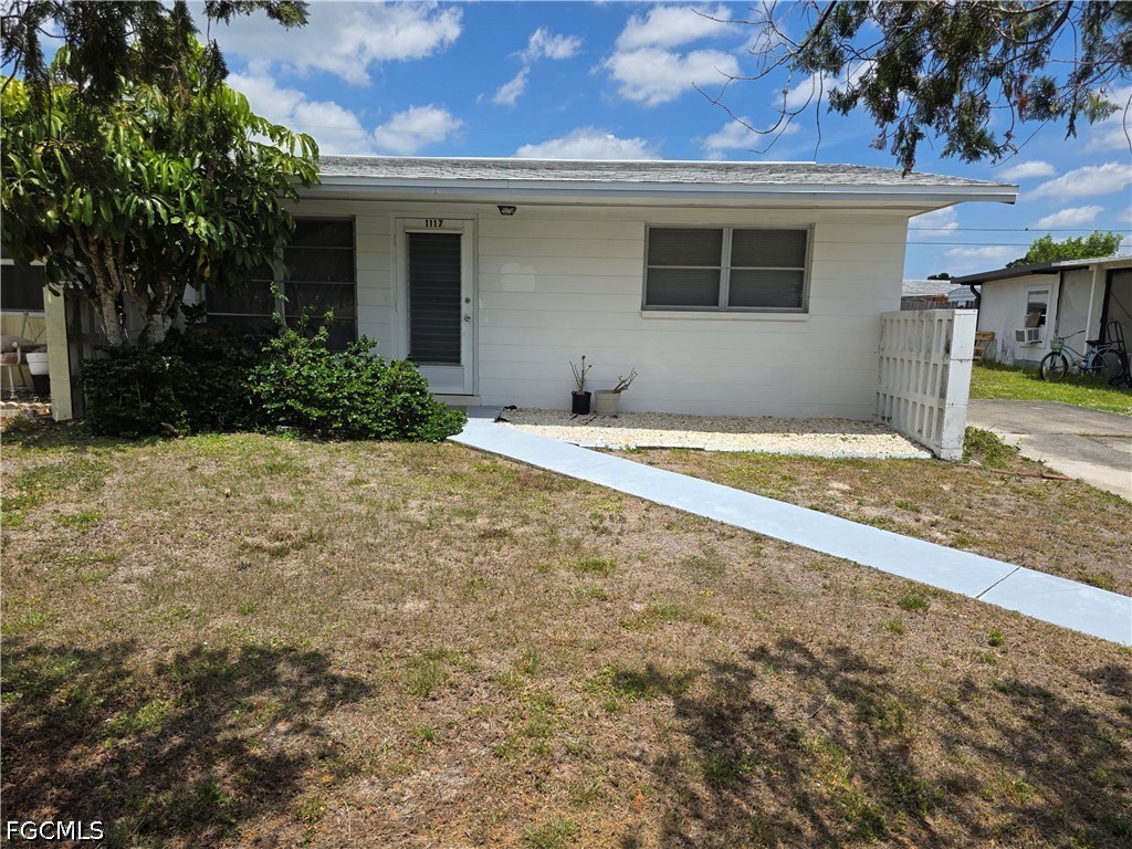 1117 Vineyard Street Lehigh Acres FL 33936 2026019906 image1