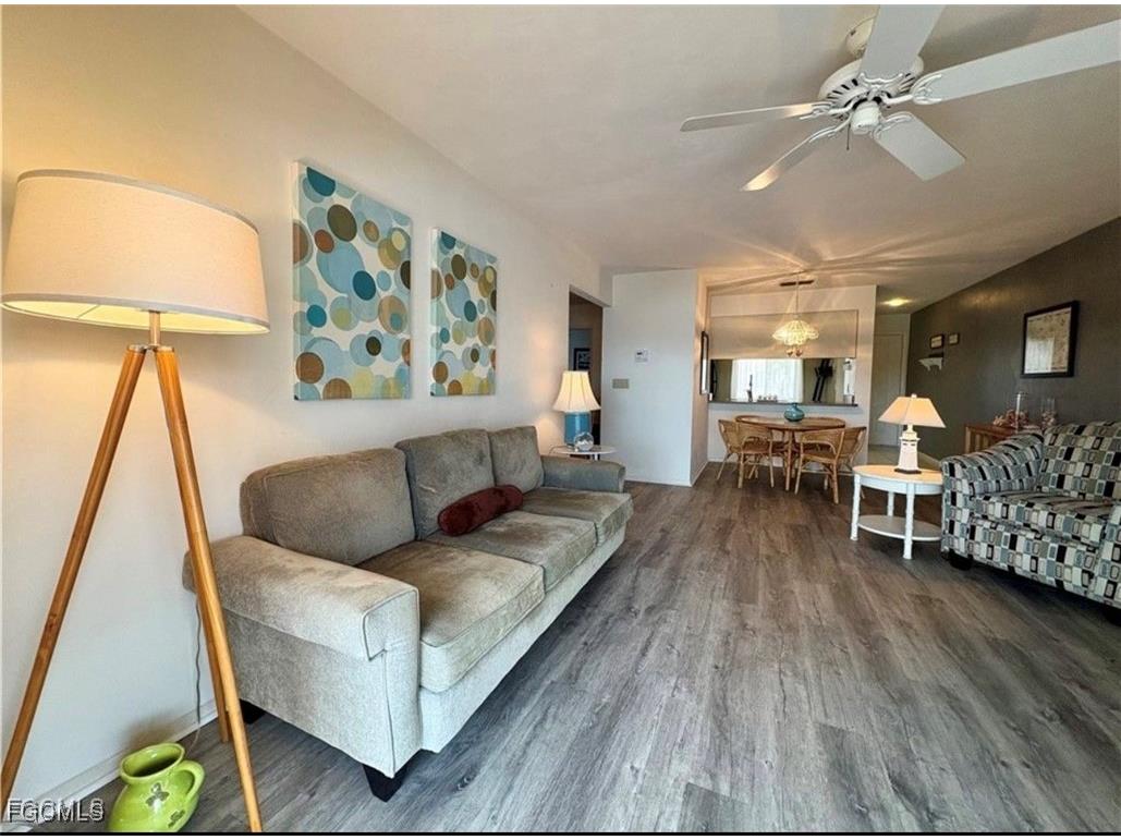 11170 Caravel Circle #210 Fort Myers FL 33908 2025015191 image1