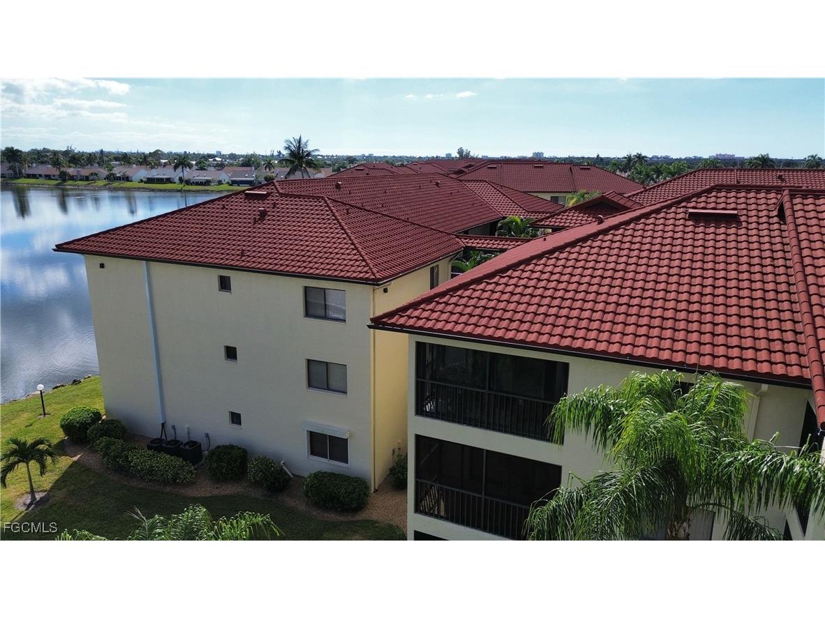 11170 Caravel Circle #303 Fort Myers FL 33908 2025024524 image1